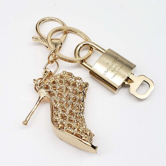 100% Auth Louis Vuitton Lock & Key with unbranded Bagcharm, Keycharm, Keychain - Picture 1 of 8